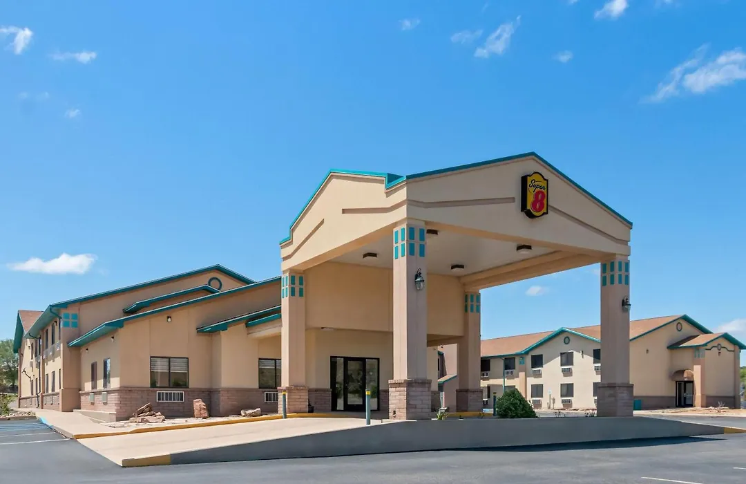 Super 8 By Wyndham Santa Rosa-1