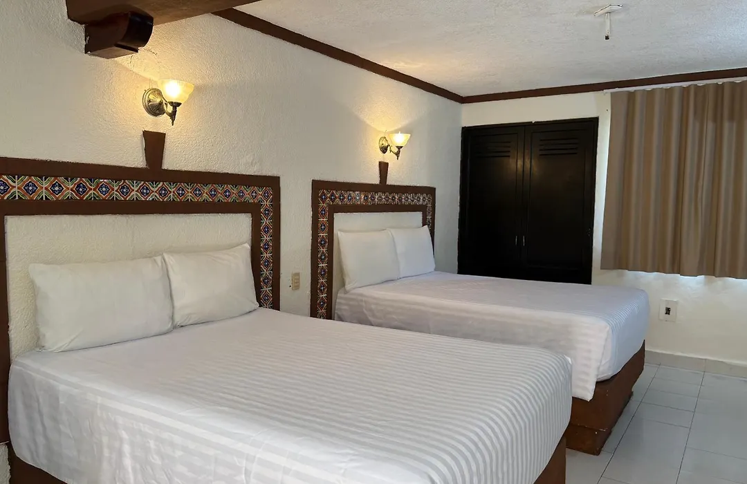 Suites Cancun Center-1