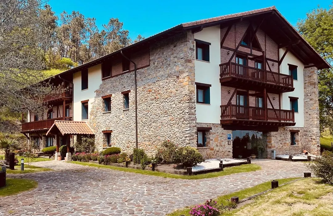 Hotel-Apartamento Rural Atxurra-1
