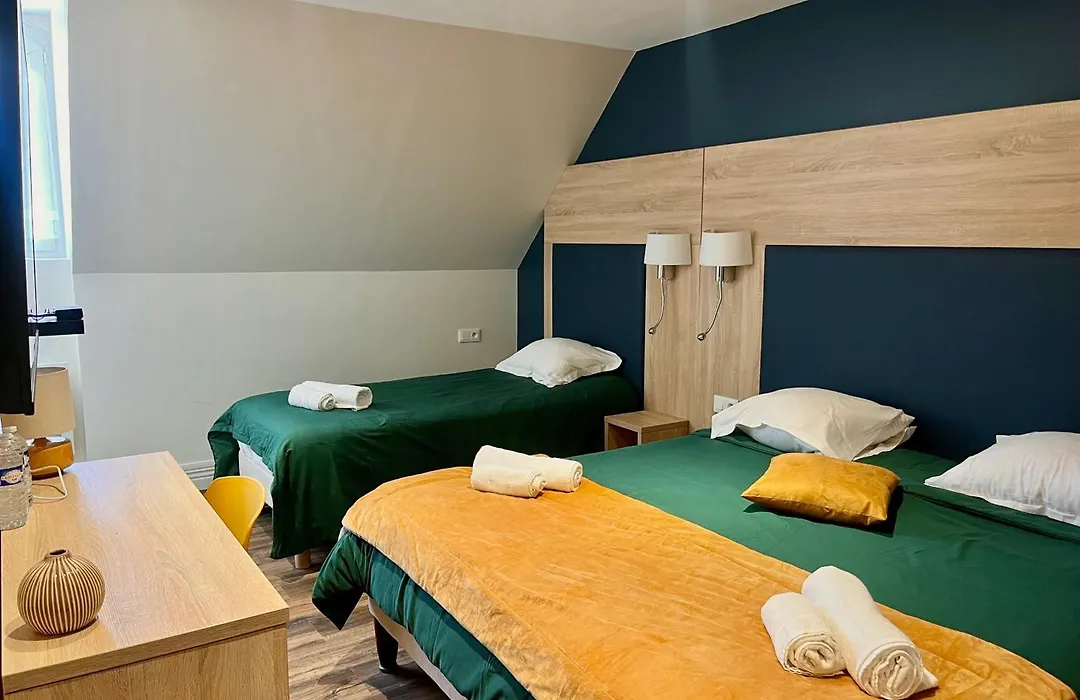 Armor Hotel-1