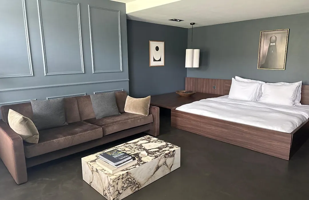 Commune Suites-1