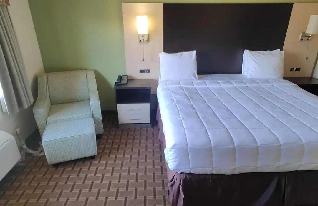 Quality Inn & Suites Benton Harbor - St Joseph-1