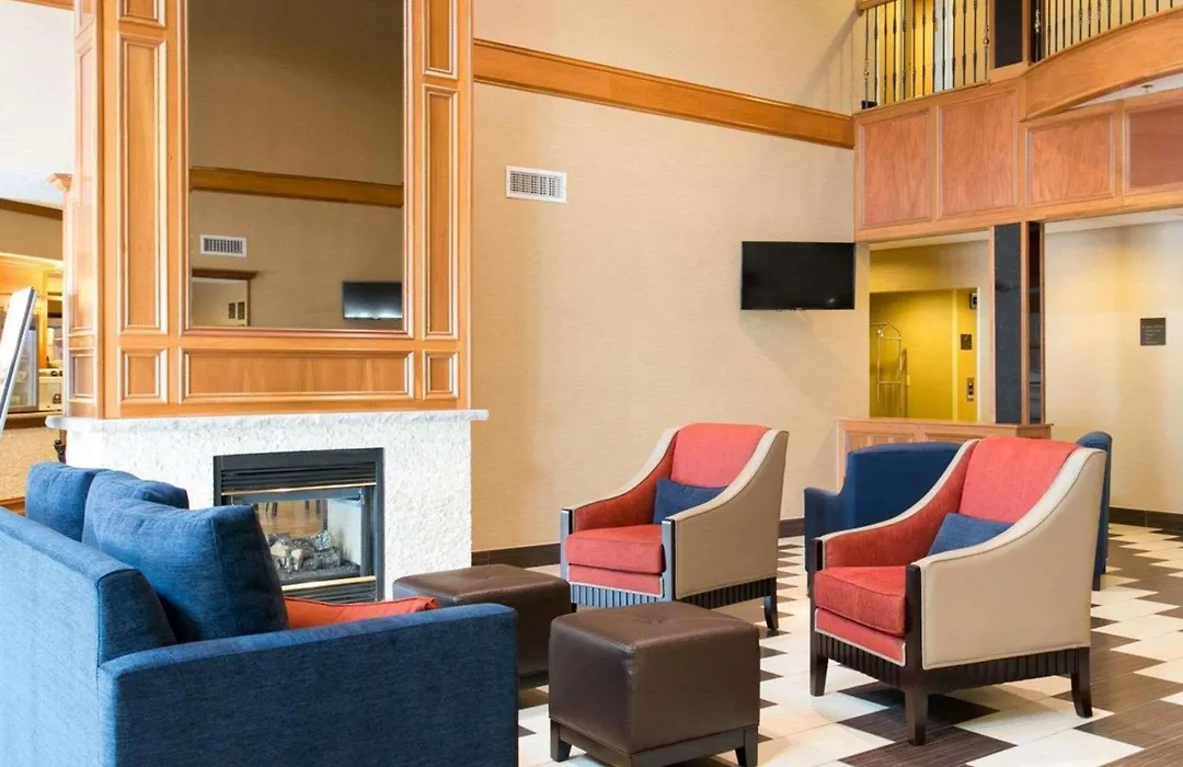 Comfort Suites Benton Harbor - St Joseph-1