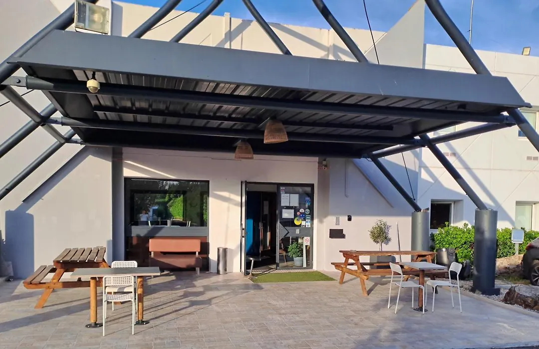 HOTEL THANIA Sète Frontignan-1