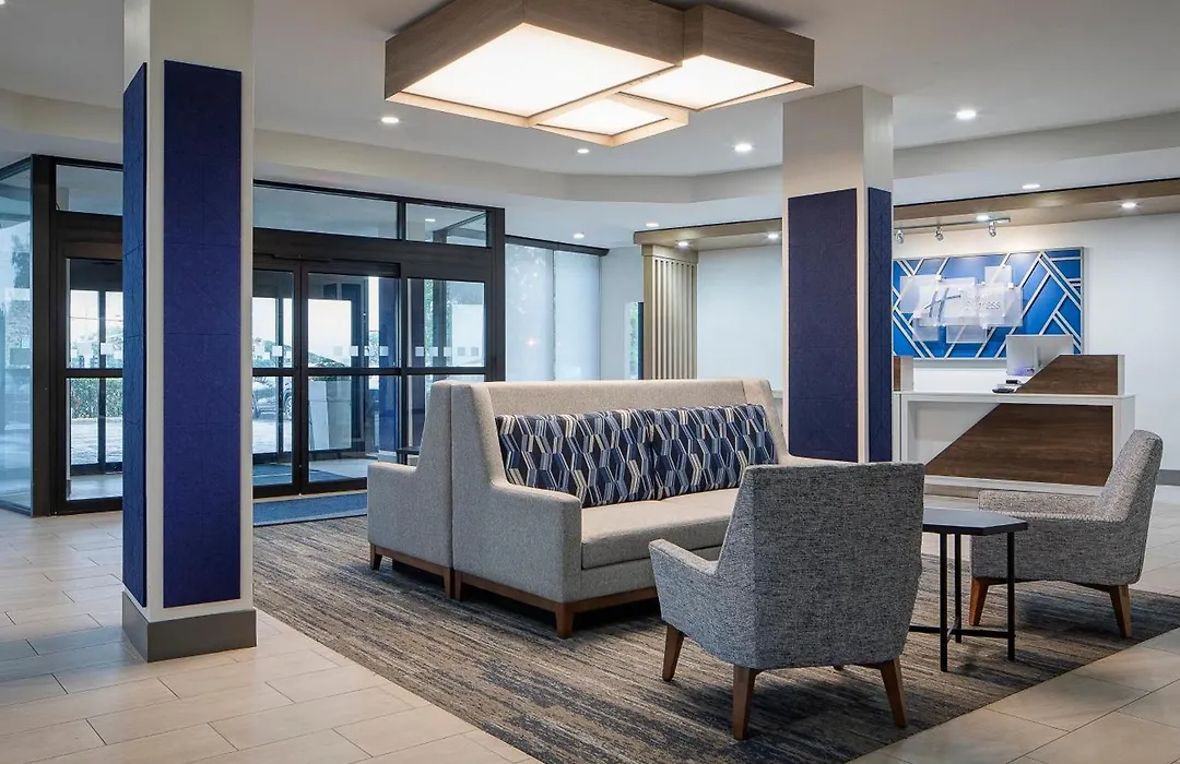 Holiday Inn Express Dallas Market Center By Ihg-1