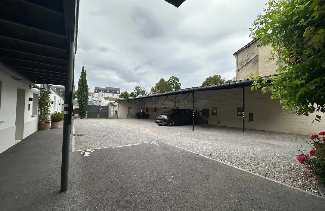 Hôtel jardin Le Pasteur-1