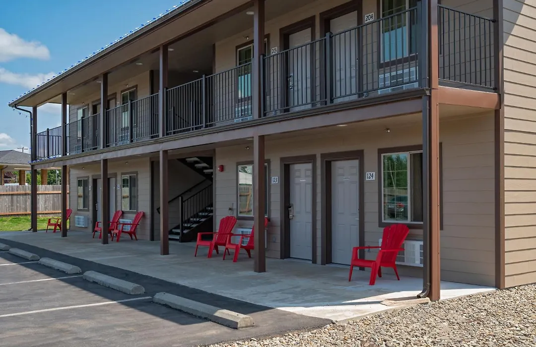 Town Motel-1
