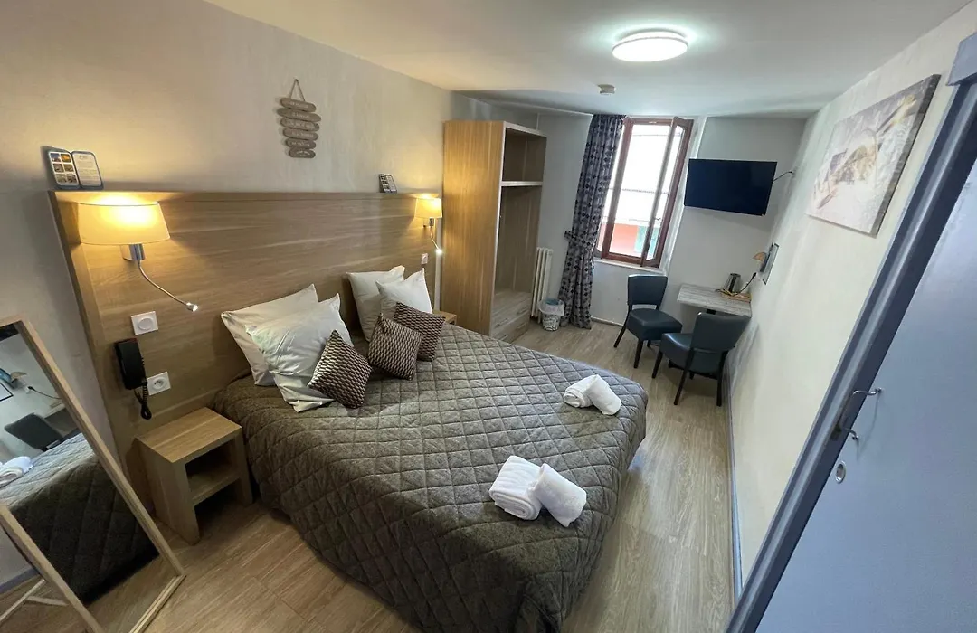 Hôtel Du Cheval Blanc Barcelonnette-1
