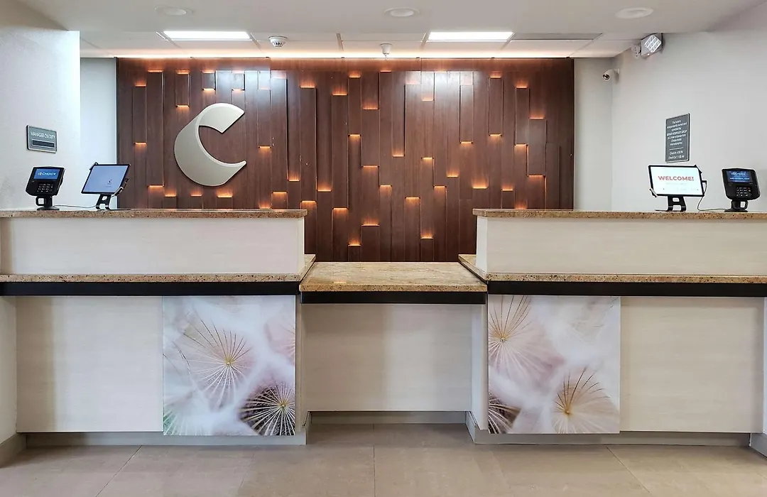 Comfort Inn & Suites Saint Louis Lafayette Square-1