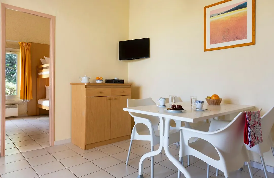 SOWELL RESIDENCES Les Lauriers Roses-1