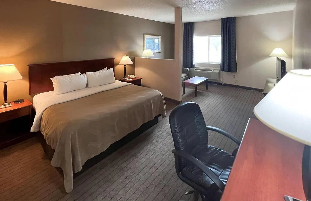 Quality Inn & Suites Grants - I-40-1