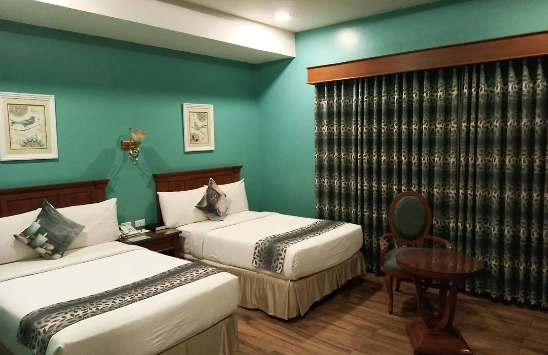 Paragon Hotel And Suites-1