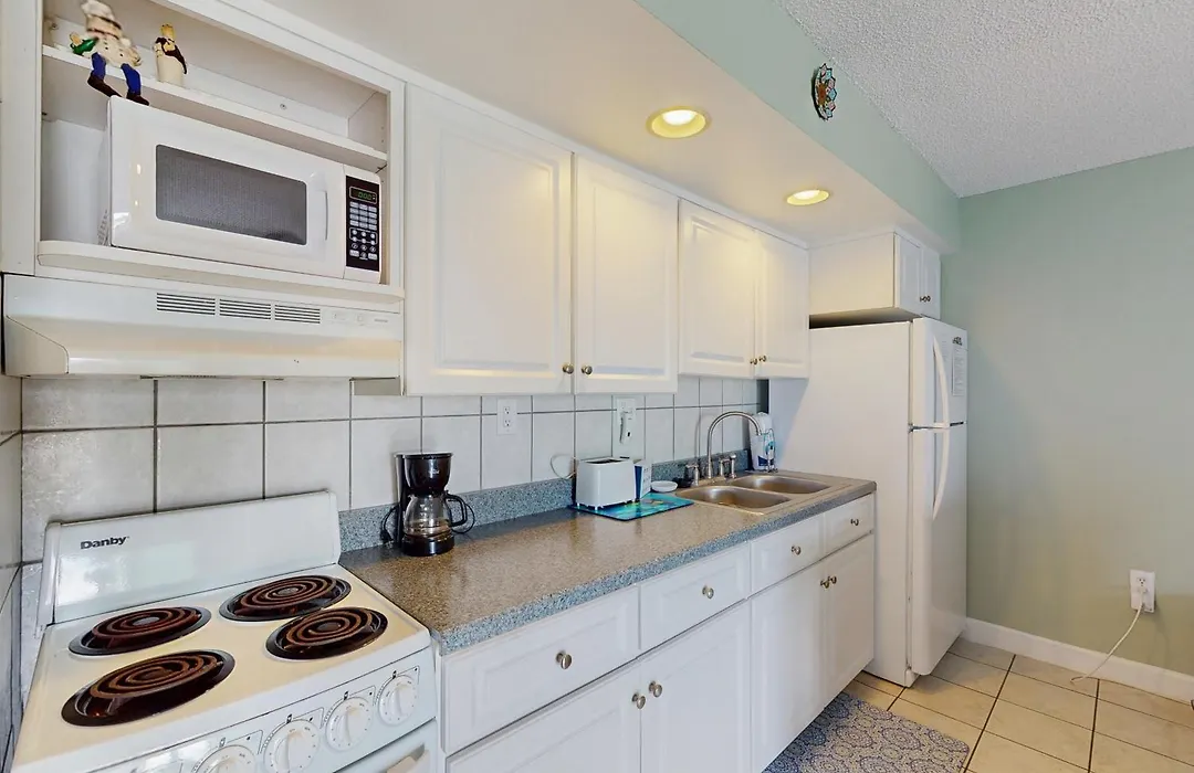 Mariners Cove 302-1