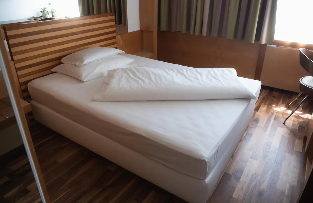 City-Hotel-1