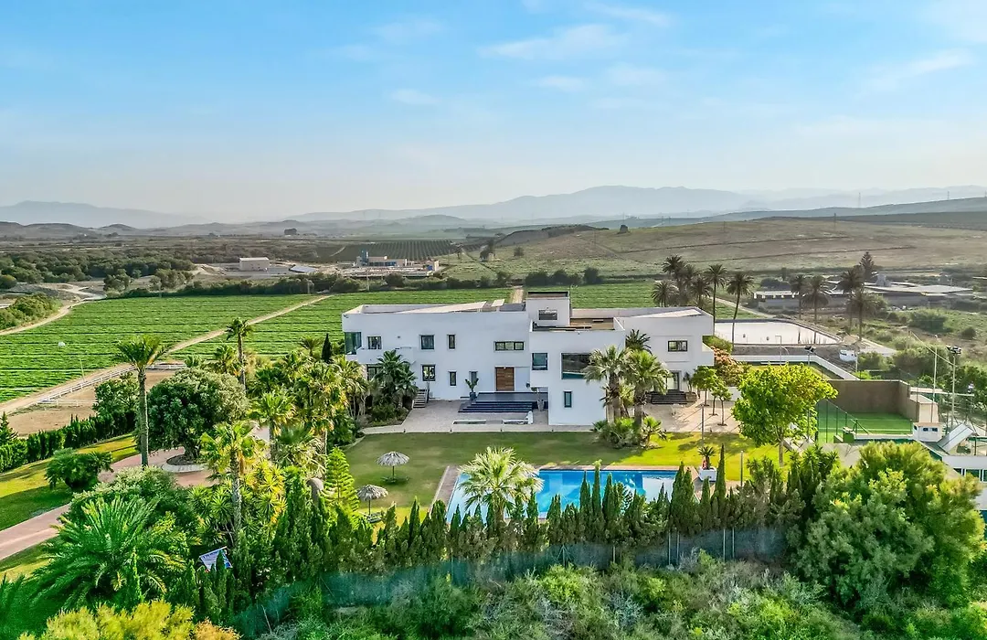 Cortijo Media Legua-1