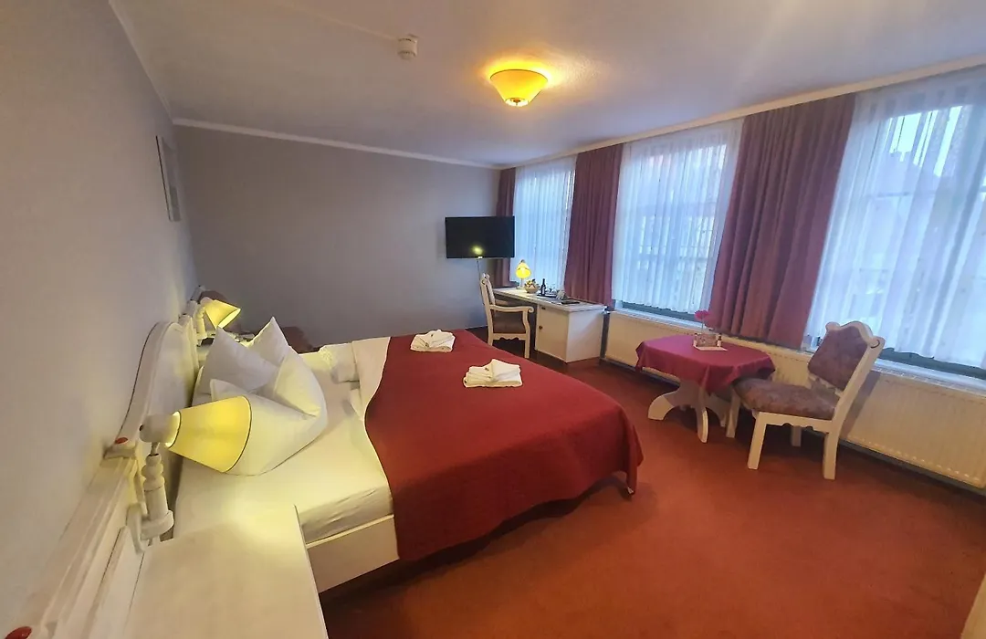 Hotel Zur Goldenen Sonne-1