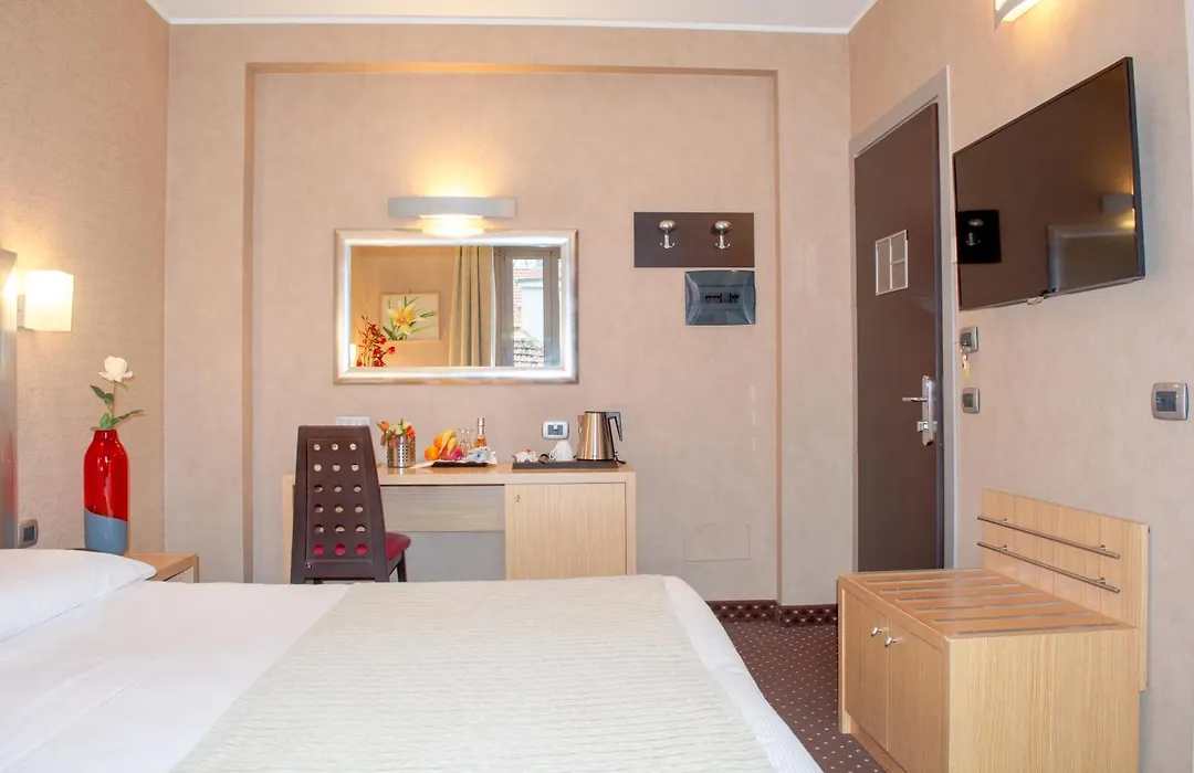Hotel Susa-1