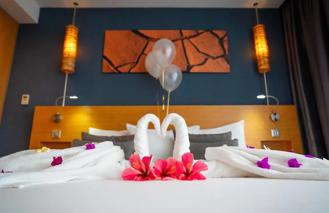 Chateau Royal Beach Resort & Spa, Noumea-1