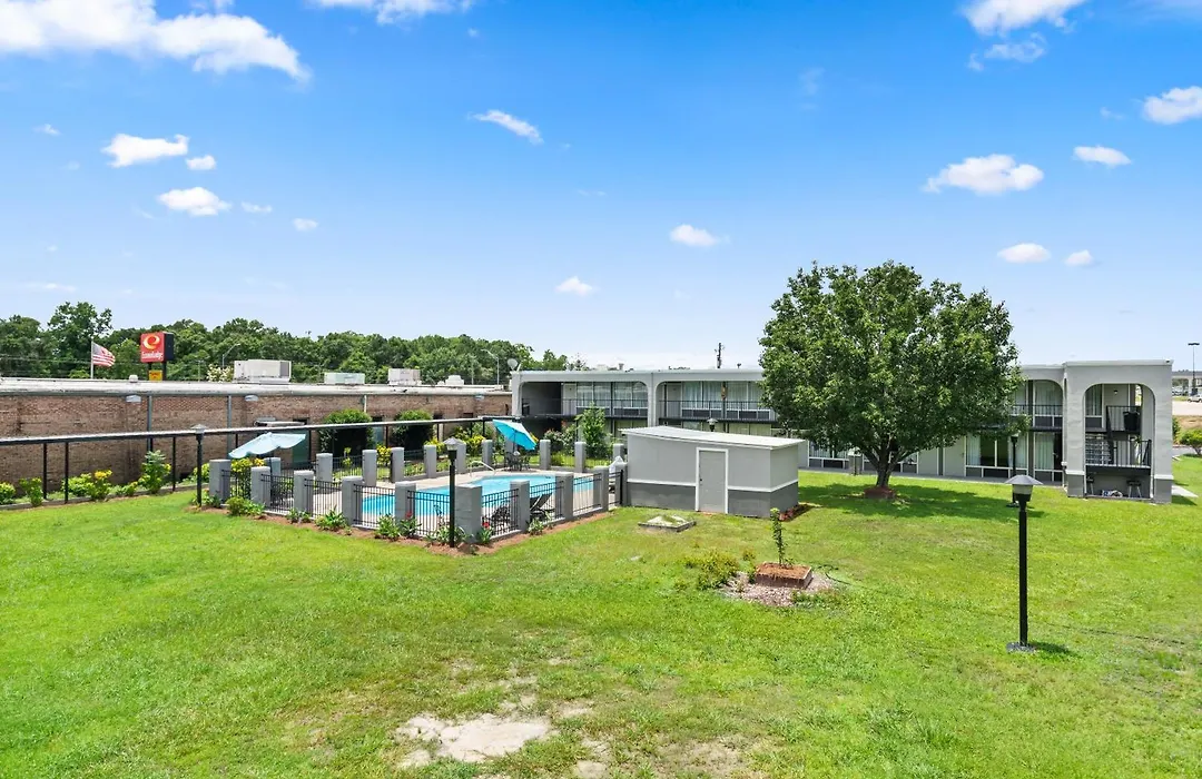 Econolodge-1