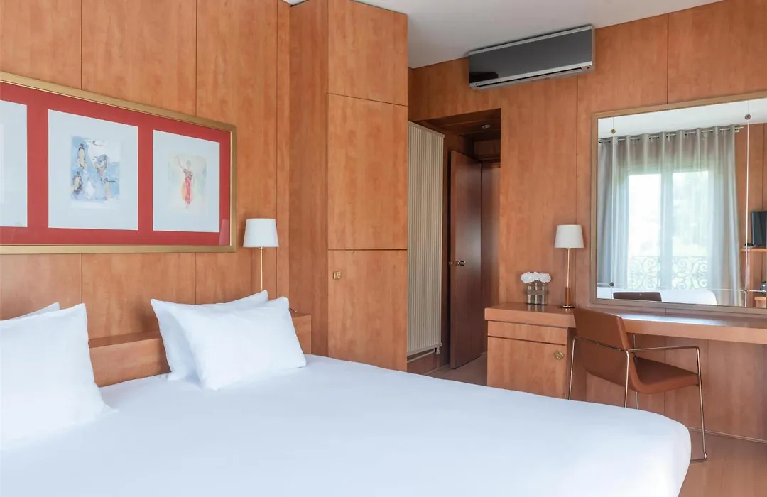 Best Western Ronceray Opera-1