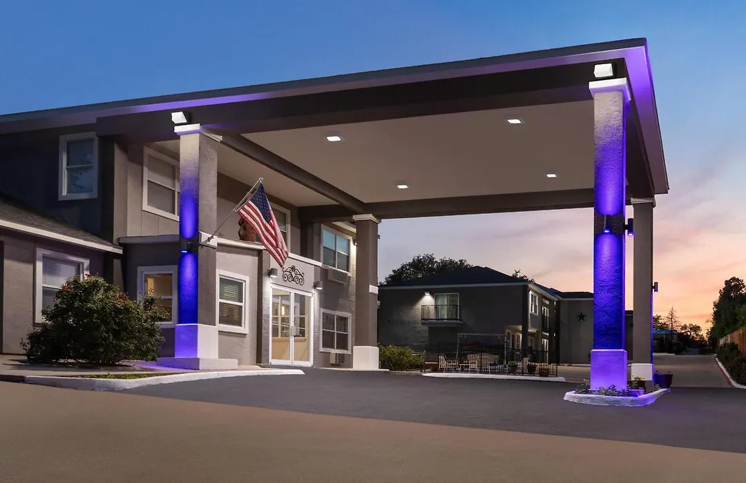 Days Inn By Wyndham Suites Fredericksburg-1