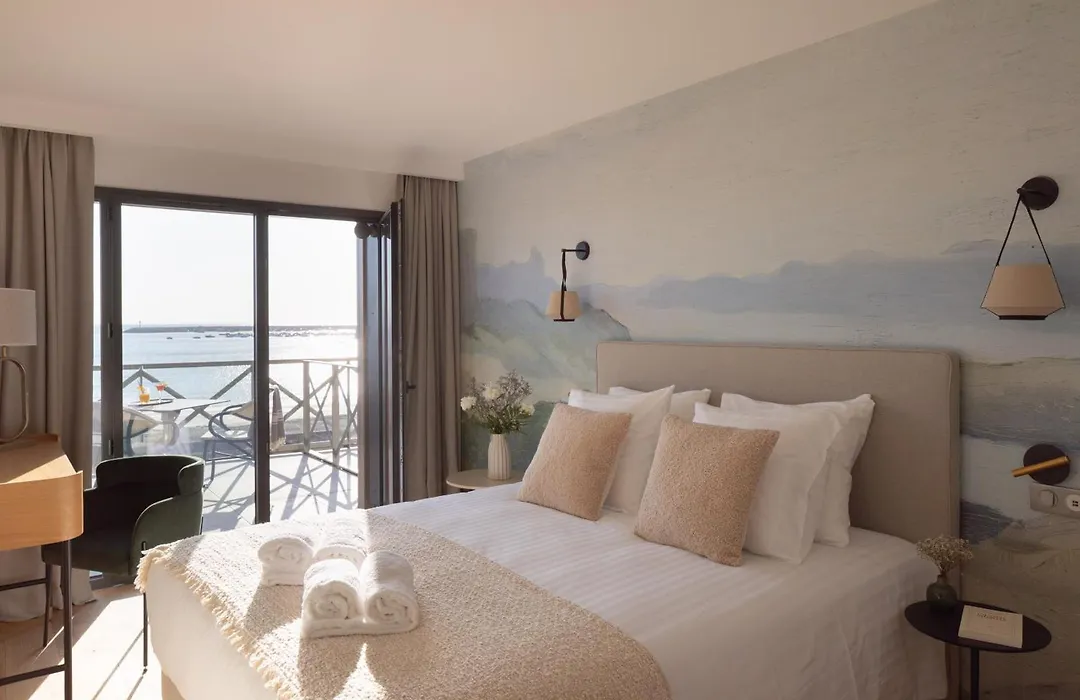 Hotel De La Plage-1