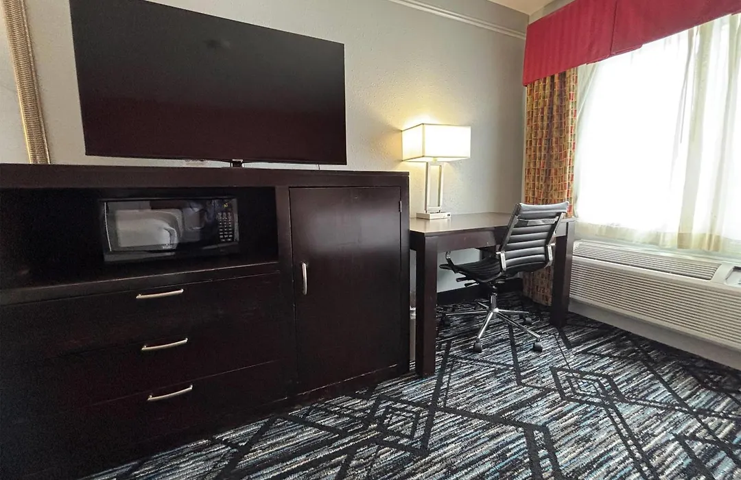 Baymont By Wyndham Litchfield-1
