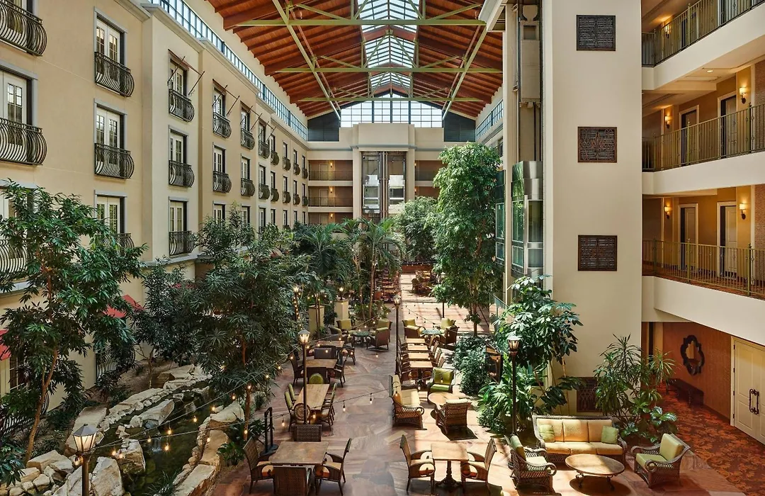 Woolley'S Classic Suites-1