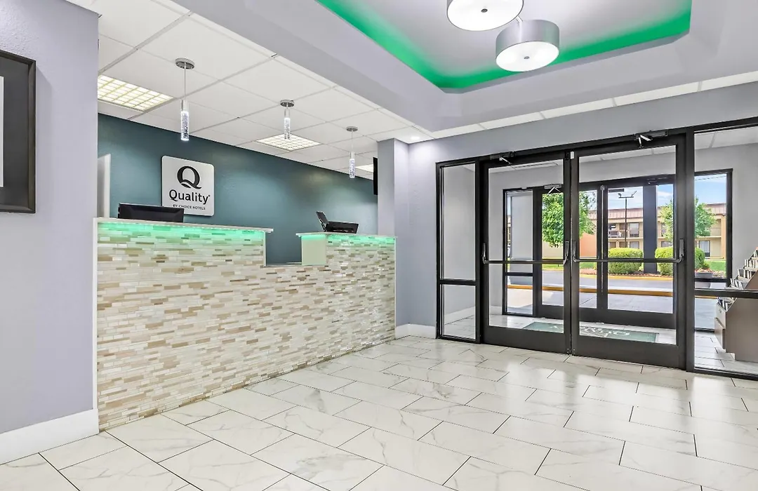 Quality Inn Oak Grove Fort Campbell-1