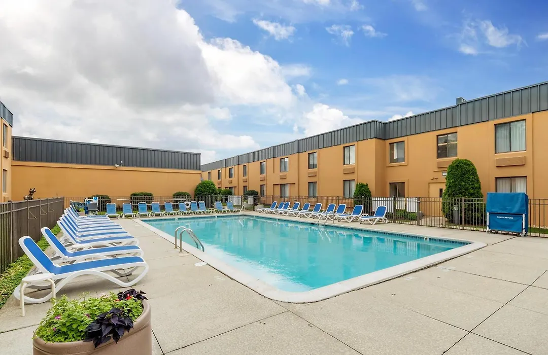 Clarion Hotel & Conference Center Toms River-1