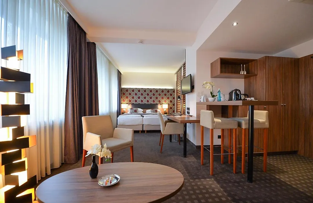 Best Western Hotel Hohenzollern-1