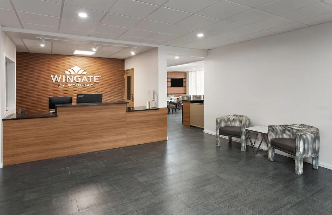 Wingate By Wyndham Sheboygan-1