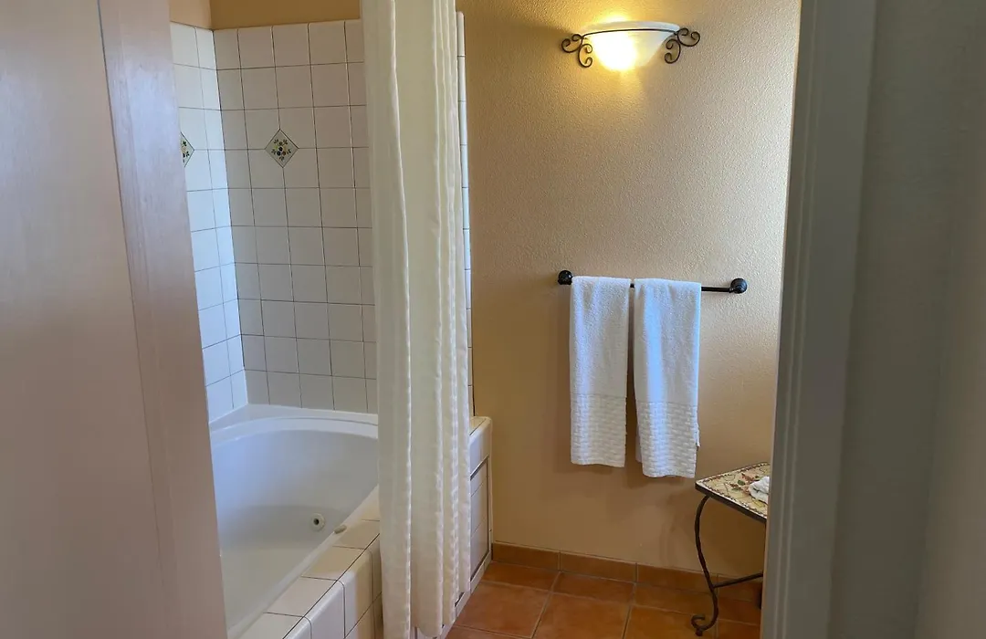 Best Western Rose Garden Inn-1