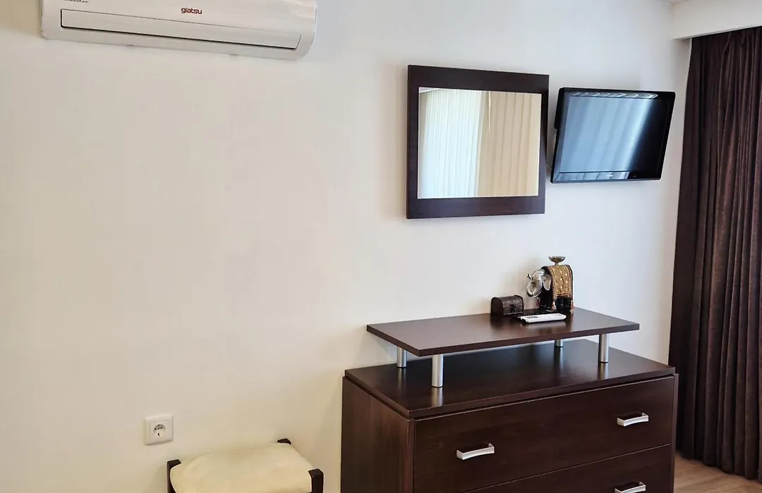 Casa Da Praca-1