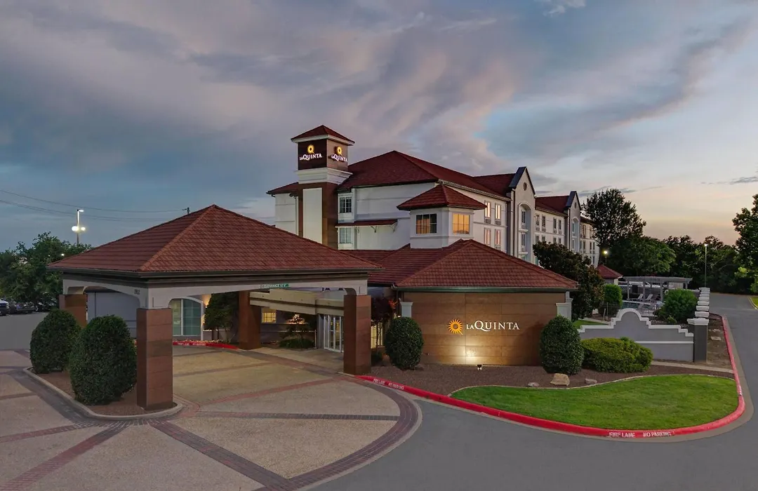 La Quinta By Wyndham Sherman-1