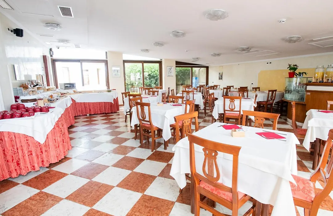 Hotel Russo Palace-1