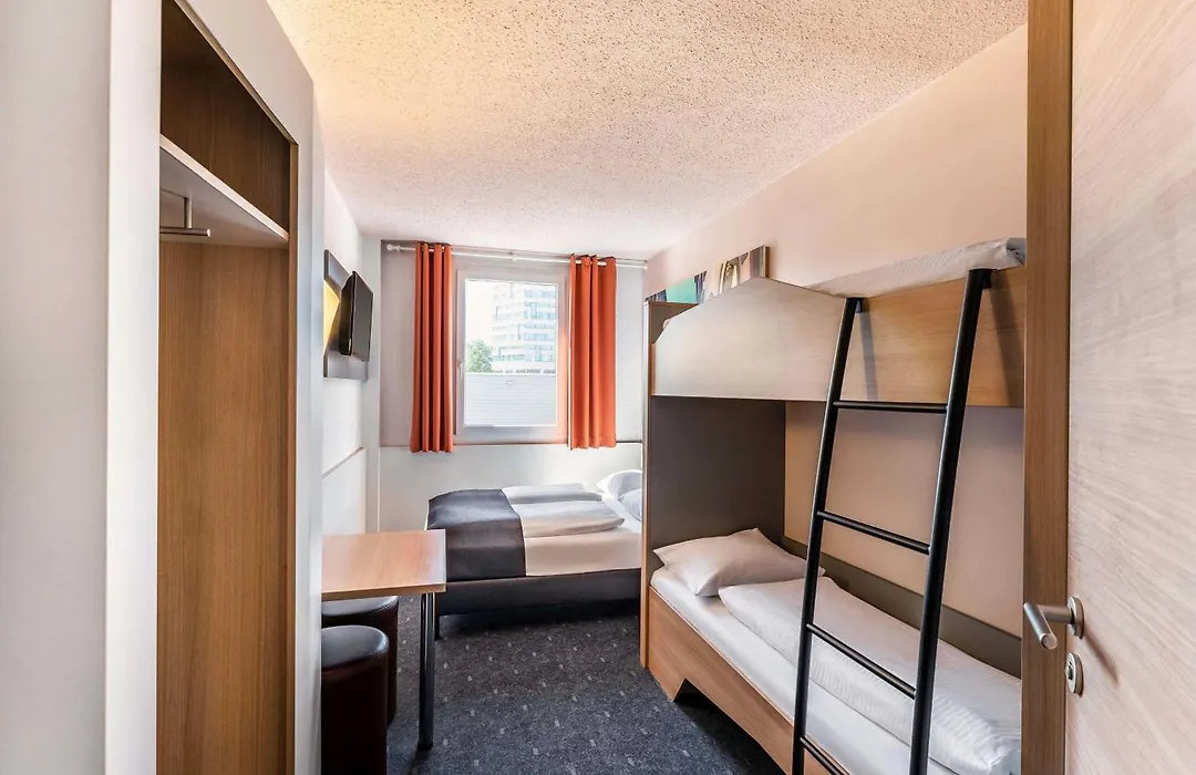 B&B Hotel Freiburg-Nord-1