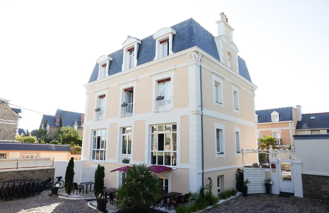 Hôtel La Villefromoy-1