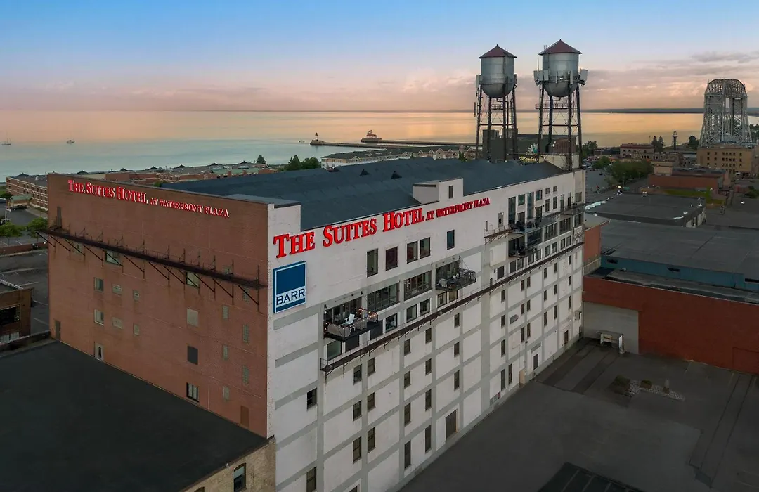 The Suites Hotel At Waterfront Plaza-1