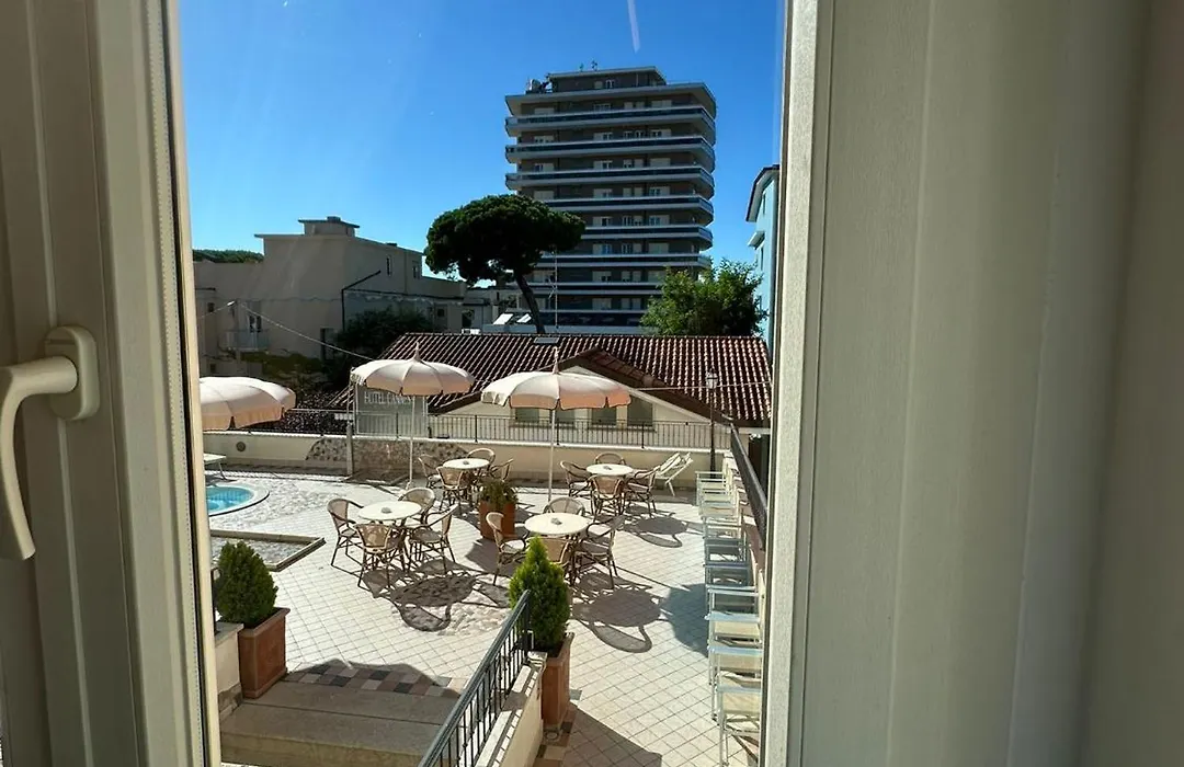 Hotel Cannes-1