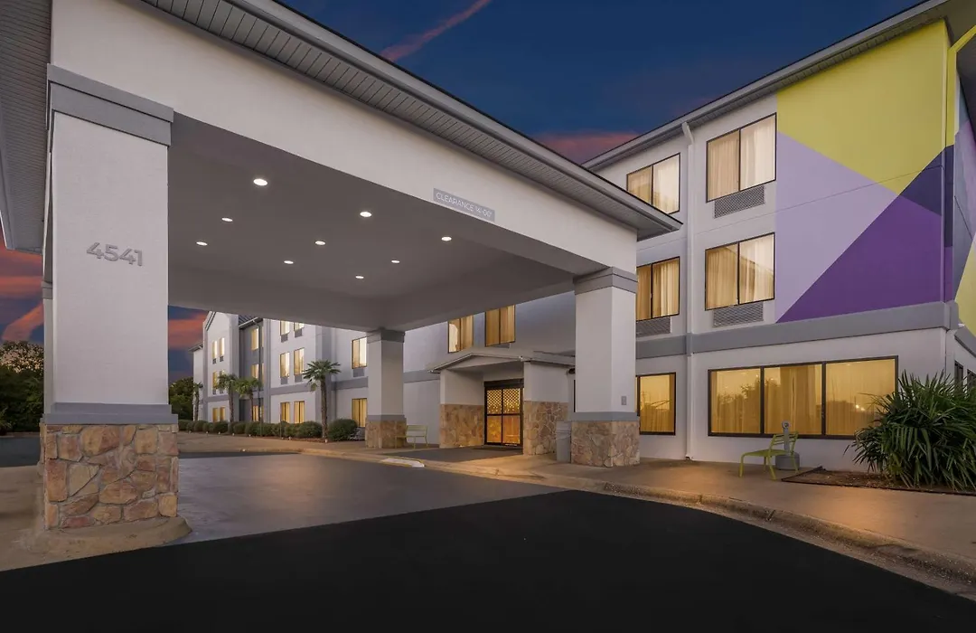 Spark By Hilton Tuscaloosa University-1
