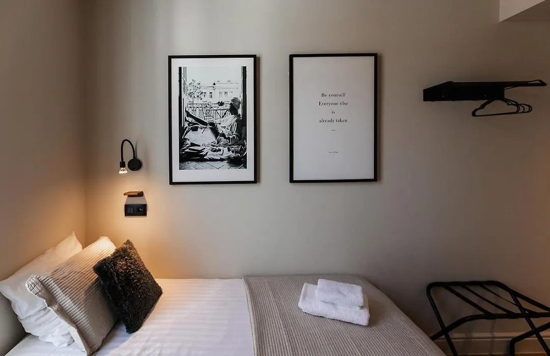 Hotel Rose Red-1
