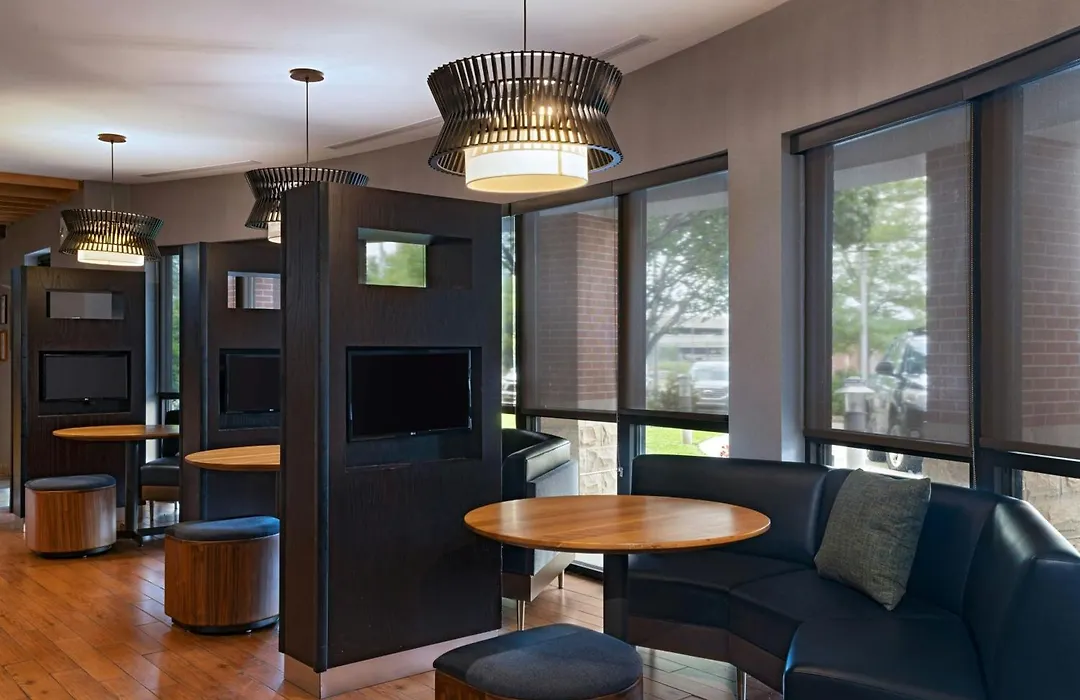 Courtyard By Marriott Omaha Aksarben Village-1