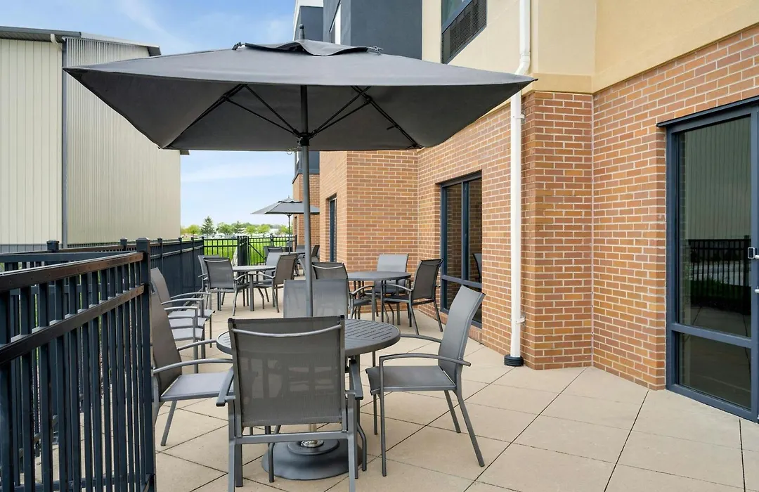 Fairfield Inn & Suites Bloomington-1