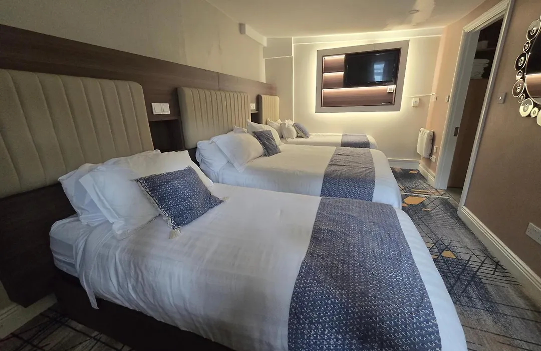 Double Bedroom Studios-1