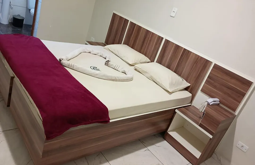 Hotel Off-1