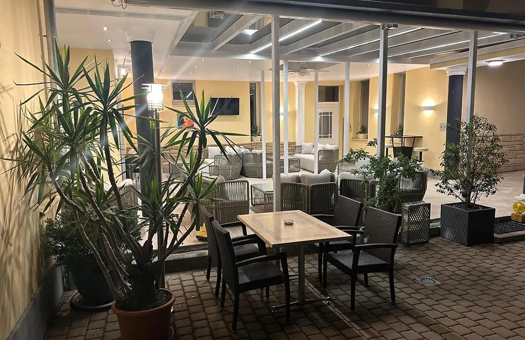 Apartment Hotel KRAL - BUSINESS HOTEL&SERVICED APARTMENTS-1