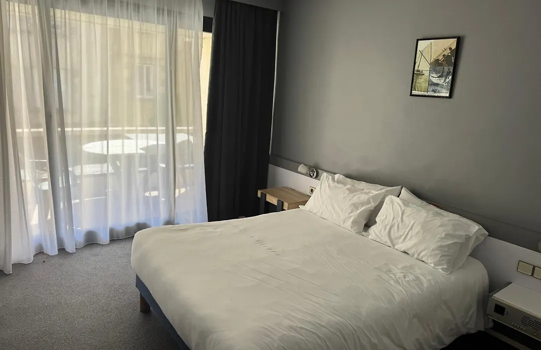 Hôtel Dupleix - Hyper centre - Réouverture-1