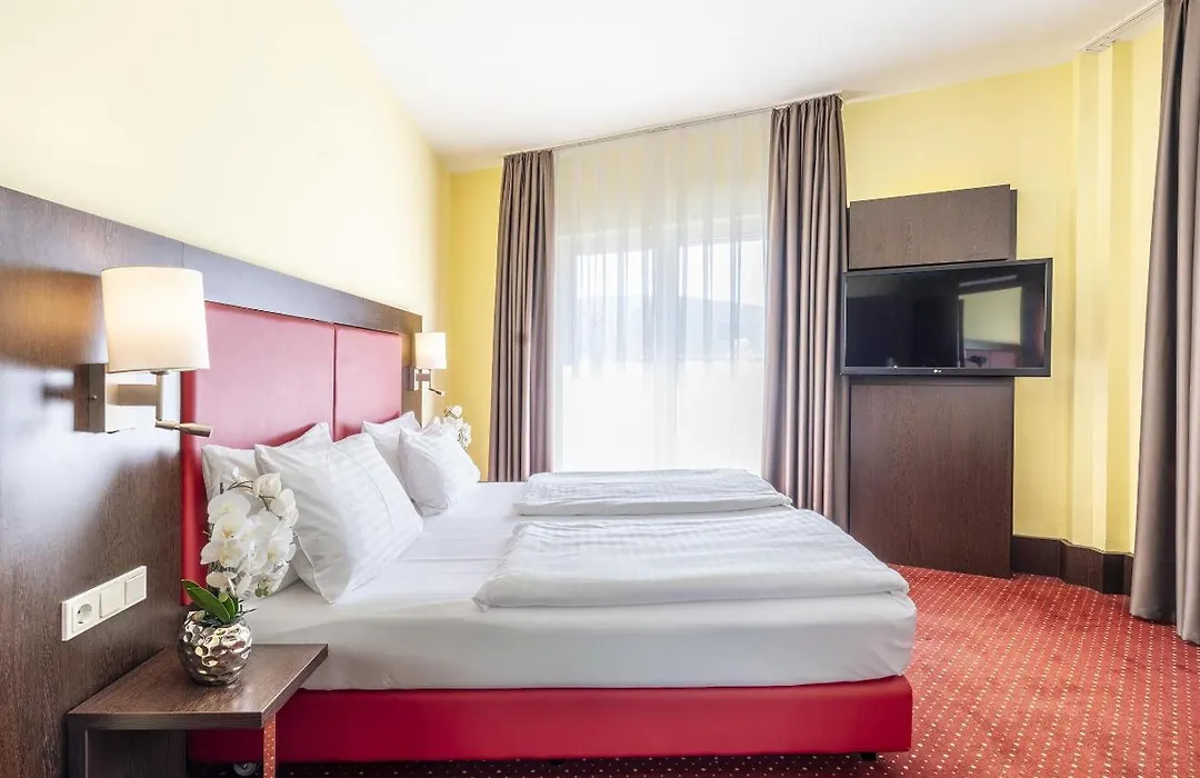 Plaza Premium Salzburg-1