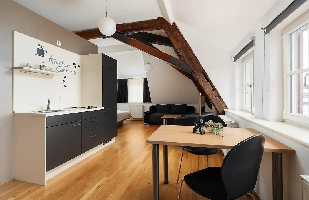 Hotel CampusZwei Komfortable Doppelzimmer&Apartments mit Küche Zentral in Ludwigsburg ideal für Business&Langzeitaufenthalte 24h Check in Kinder bis 14 Jahre übernachten kostenlos-1